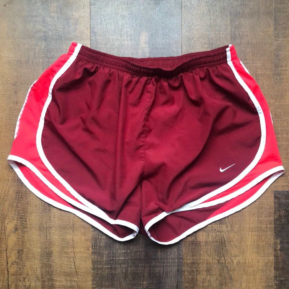 M Women’s dry fit running short